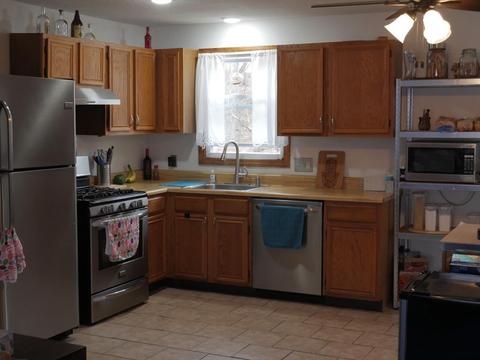 29 Glen Albyn St, Springfield, MA 01104 photo 2