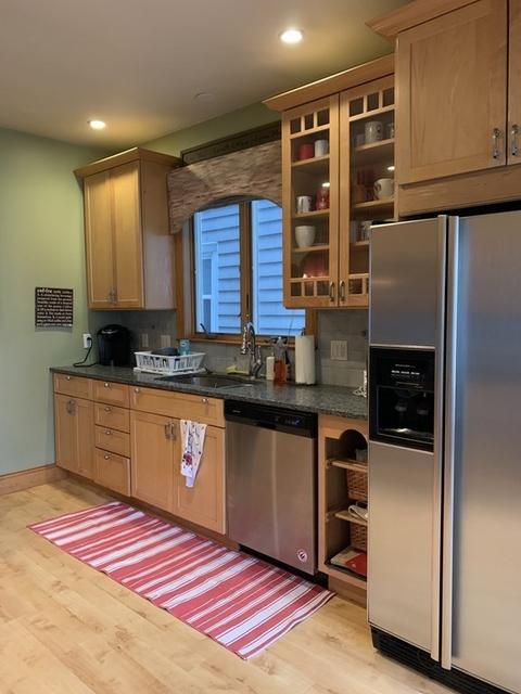 697 E 7th St, Boston, MA 02127 photo 2