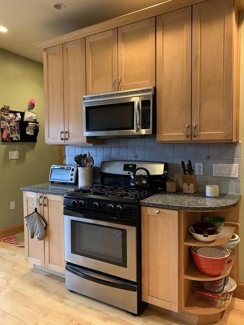 697 E 7th St, Boston, MA 02127 photo 3