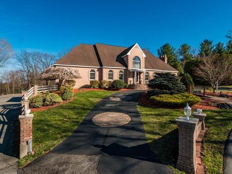 29 Mohawk St, Danvers, MA 01923 photo 3