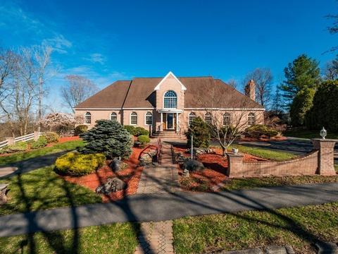 29 Mohawk St, Danvers, MA 01923 photo 2