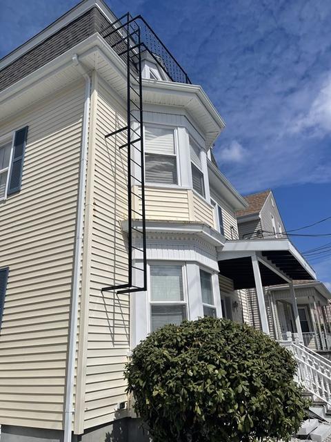 46 Linden St, Fall River, MA 02720 photo 3