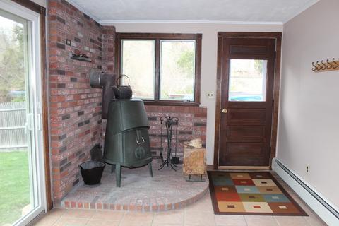 47 Grove St, Upton, MA 01568 photo 28