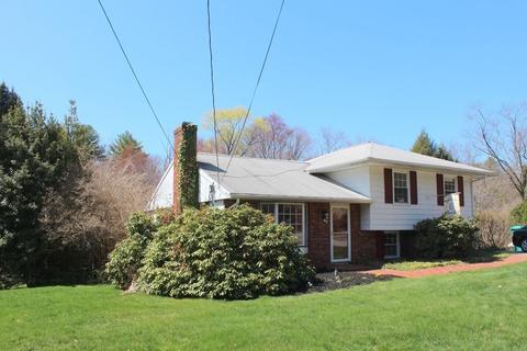 47 Grove St, Upton, MA 01568 photo 2