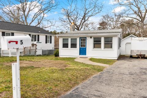 5 Columbia St, Wareham, MA 02571 photo 3