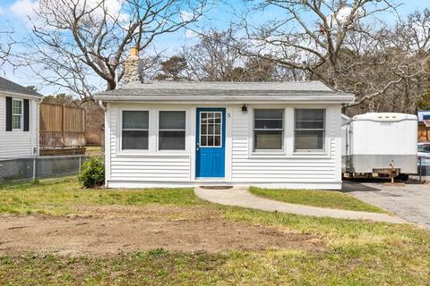 5 Columbia St, Wareham, MA 02571 photo 1