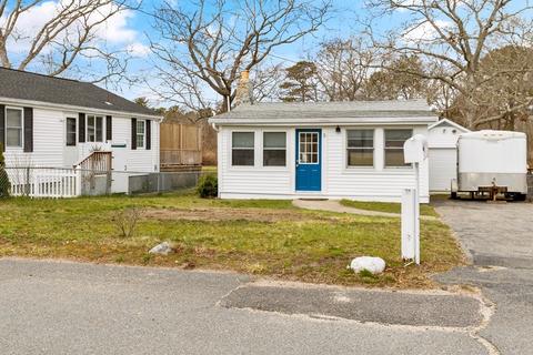 5 Columbia St, Wareham, MA 02571 photo 2