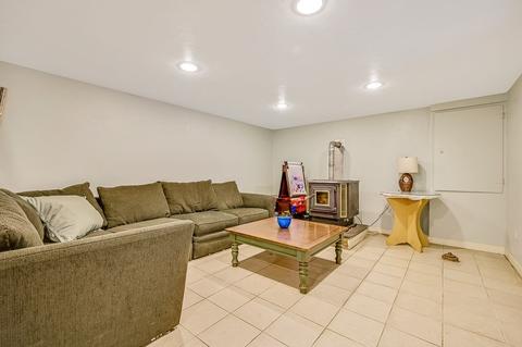96 Acushnet Ave, Worcester, MA 01606 photo 15