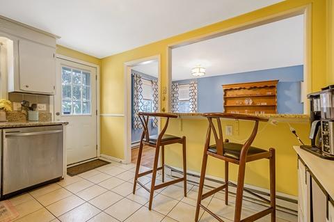 96 Acushnet Ave, Worcester, MA 01606 photo 9