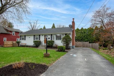 96 Acushnet Ave, Worcester, MA 01606 photo 2