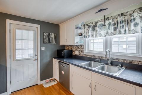 61 Old Brook Rd, Springfield, MA 01118 photo 11