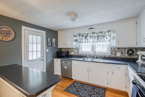 61 Old Brook Rd, Springfield, MA 01118 photo 10