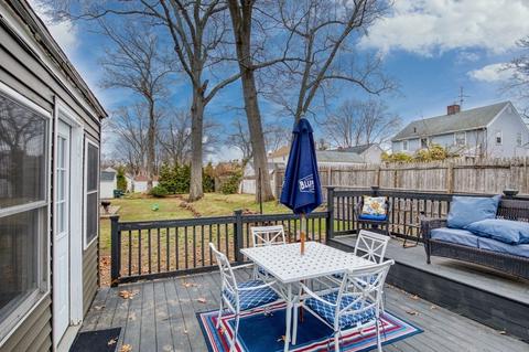 61 Old Brook Rd, Springfield, MA 01118 photo 22
