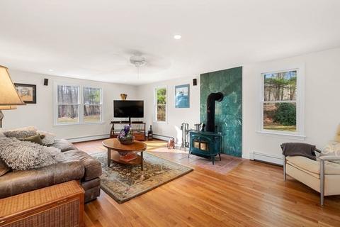 27 Bailey Ln, Georgetown, MA 01833 photo 11