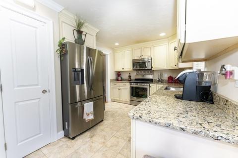 110 Phillips St #4, Attleboro, MA 02703 photo 5