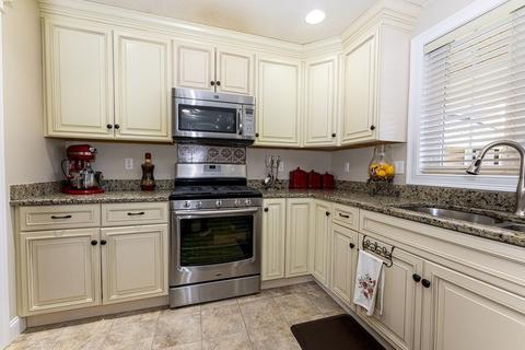 110 Phillips St #4, Attleboro, MA 02703 photo 3