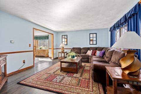 75 Mowry St, Mendon, MA 01756 photo 4