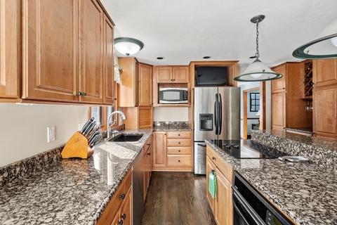 75 Mowry St, Mendon, MA 01756 photo 8