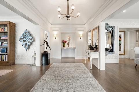 173 Laurel Rd, Brookline, MA 02467 photo 2