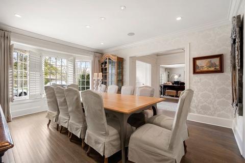 173 Laurel Rd, Brookline, MA 02467 photo 5