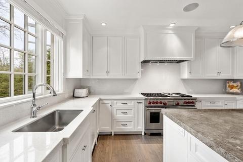 173 Laurel Rd, Brookline, MA 02467 photo 8