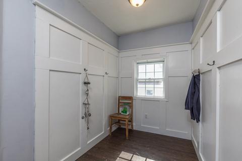 70 Stuart St, Gardner, MA 01440 photo 5