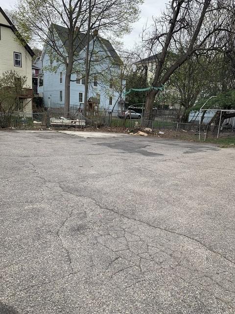 377 Willow St, Woonsocket, RI 02895 photo 4
