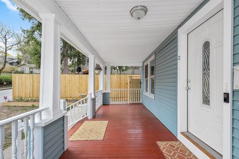 13 Pratt St, Worcester, MA 01609 photo 3