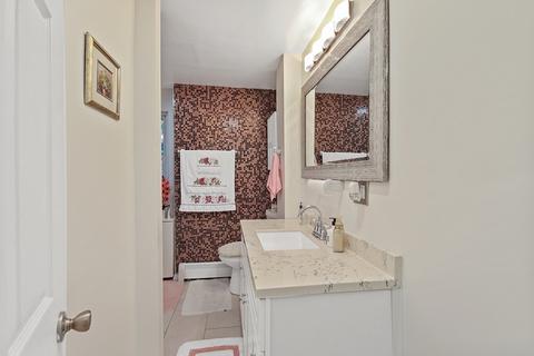 13 Pratt St, Worcester, MA 01609 photo 10