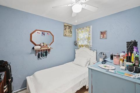 13 Pratt St, Worcester, MA 01609 photo 9