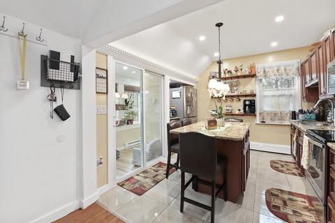 13 Pratt St, Worcester, MA 01609 photo 15