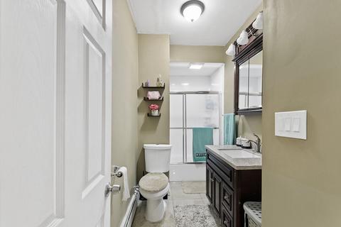 13 Pratt St, Worcester, MA 01609 photo 22