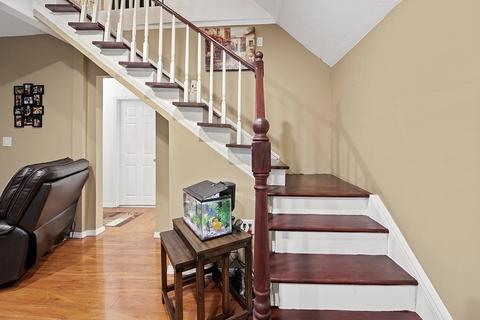 13 Pratt St, Worcester, MA 01609 photo 23