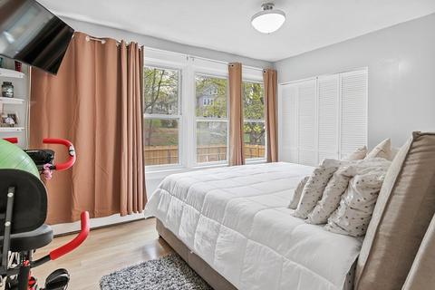 13 Pratt St, Worcester, MA 01609 photo 18