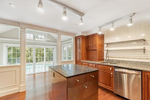 78 Corning St, Beverly, MA 01915 photo 8