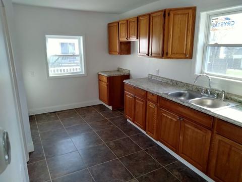 229 Sterling St, Fall River, MA 02721 photo 1