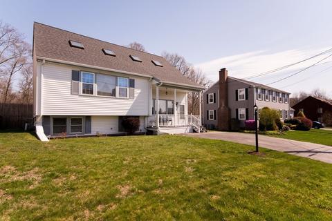 448 Nichols St, Fall River, MA 02720 photo 2