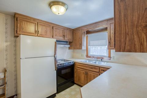 73 Parenteau Dr, Chicopee, MA 01020 photo 11