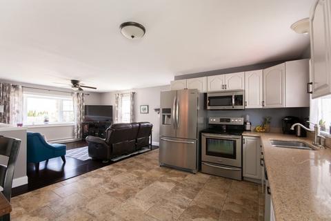 76 Jules St, Fall River, MA 02720 photo 10