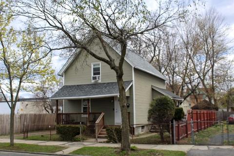 25 Reed St, Springfield, MA 01109 photo 2