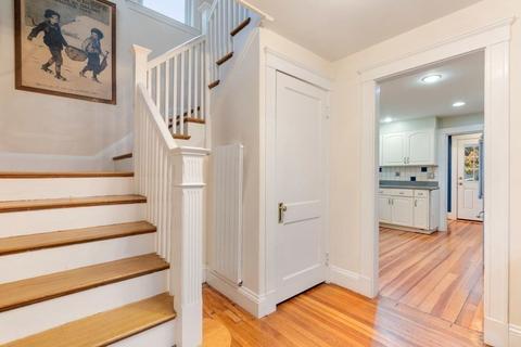 11 Pleasant St, Needham, MA 02492 photo 4