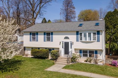 31 Travis St, Worcester, MA 01604 photo 1