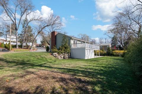 41 Bow St, Saugus, MA 01906 photo 3