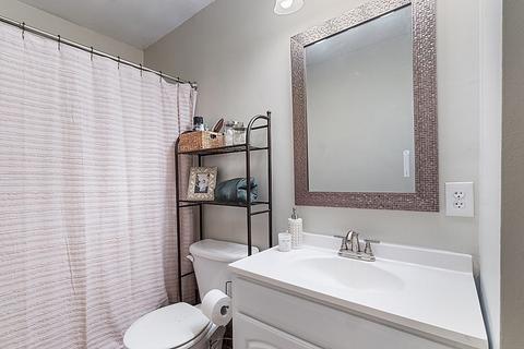 83 Fourth St, Worcester, MA 01602 photo 16