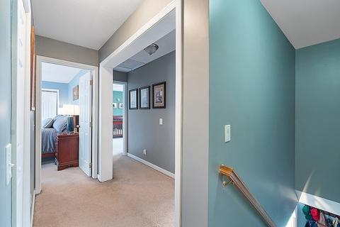 83 Fourth St, Worcester, MA 01602 photo 12