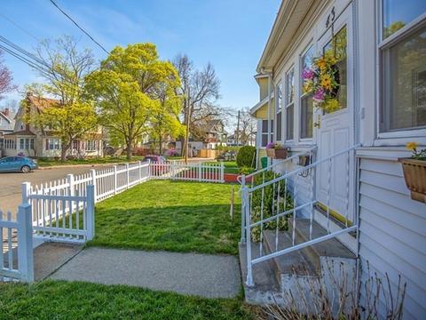 43 Ellsbree St, Chicopee, MA 01013 photo 5