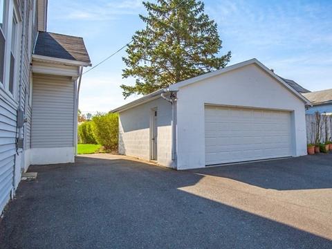 43 Ellsbree St, Chicopee, MA 01013 photo 4