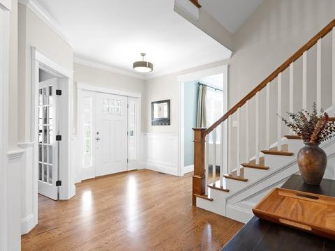 35 Ellicott St, Needham, MA 02492 photo 6