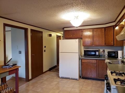 66 Butternut St, Springfield, MA 01128 photo 4