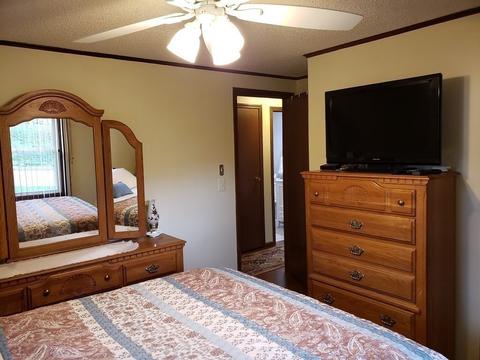 66 Butternut St, Springfield, MA 01128 photo 8